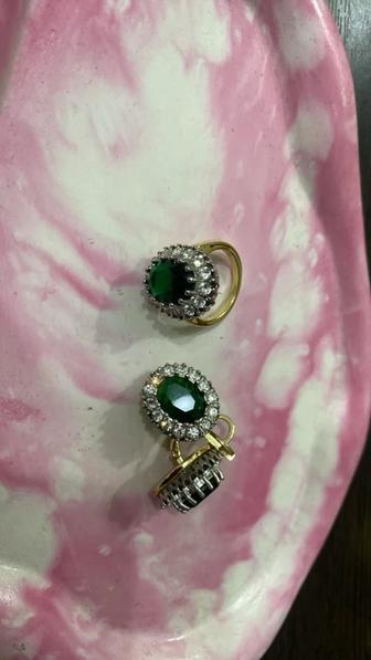 Набор(кольцо с серьгами)