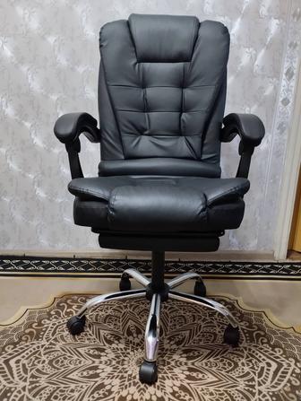 Новое офисное кресло из эко-кожи с массажем