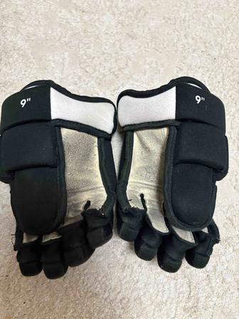 Продам хоккейные краги