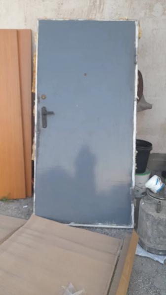 Продам железный дверь бу
