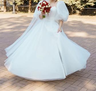 Свадебное платье айвори, дизайнер Светлана Зайцева, 42 размер, с разрезом