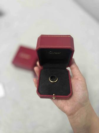 Продам золотое кольцо Cartier оригинал