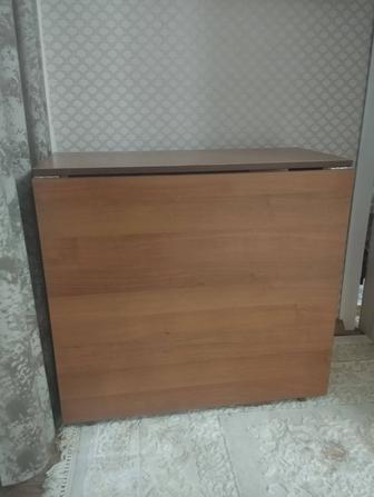 Продам стол книжку