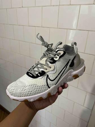 Nike React Element 55 оригинал, размер 44, новые.