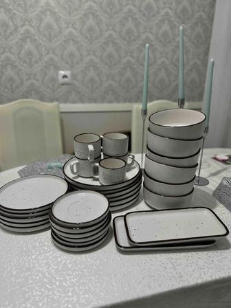 Продаю б/у набор посуды