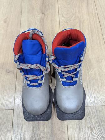 Лыжные ботинки детские