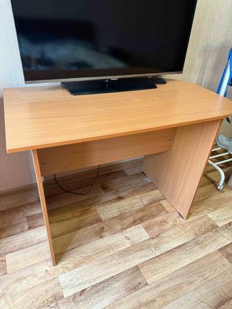 Продам спальный гарнитур( кроватьшкафтумбочки) бонус прихожая и ст.