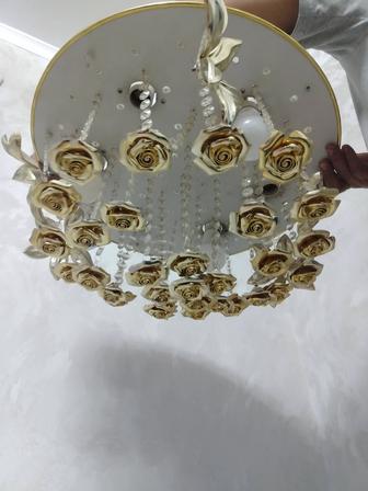 Люстра интересная большая для 6 лампочек