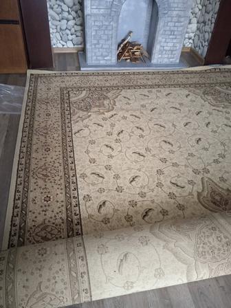 Ковер шерстяной