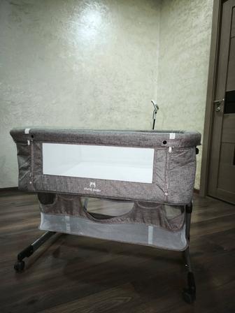 Продам детскую приставную кроватку.