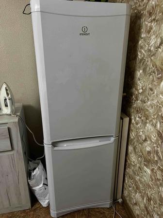 Холодильник продается