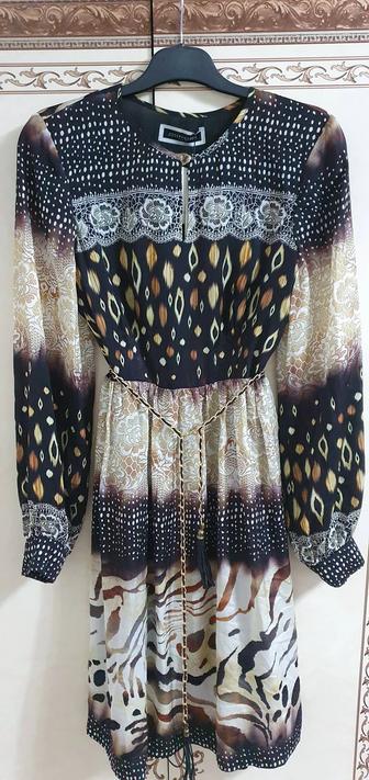 Платье миди длина