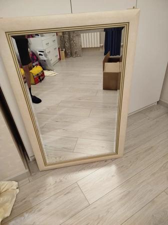 Продам комод с зеркалом