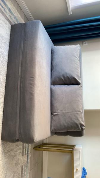 Продам бескаркасный диван, б/у. Торг уместен