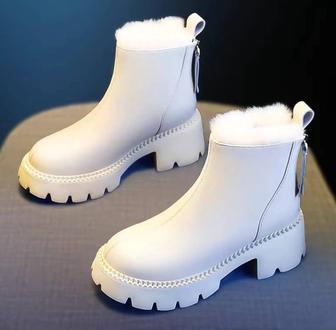 Женские зимние ботинки от FASHION
