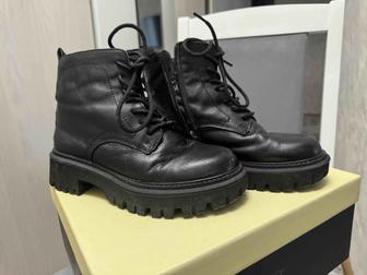 Продам ботинки