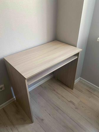 Продам компьютерный стол