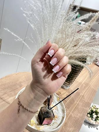 Ищу место/стол для маникюра в салоне, АРЕНДА