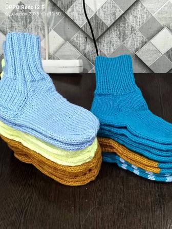 Продам вязанные носки, пинетки