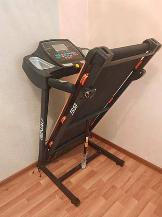 Продам беговую дорожку новую