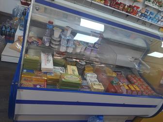 Продам витринный холодильник