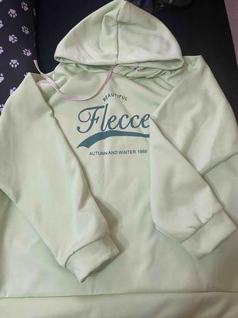 Продам костюм женский