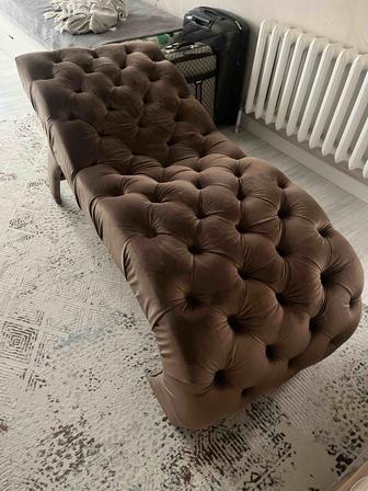 Продам кушетку мягкую с изогнутой формой