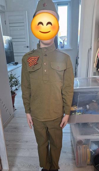 Продам детский костюм. На 9 мая.