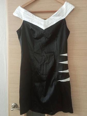 Платье вечернее атласное, размер M