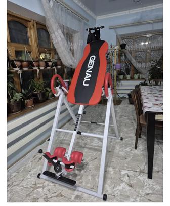 Genau красный