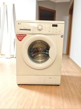 Продам стиральную машину LG