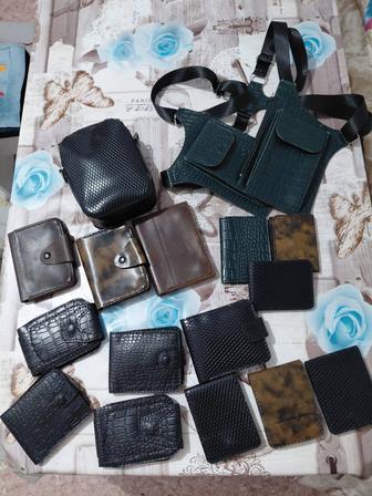 Портмоне кожаные