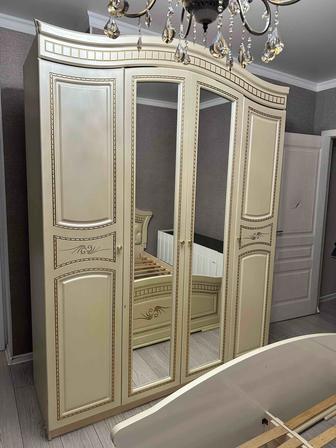 Спальний гарнитур