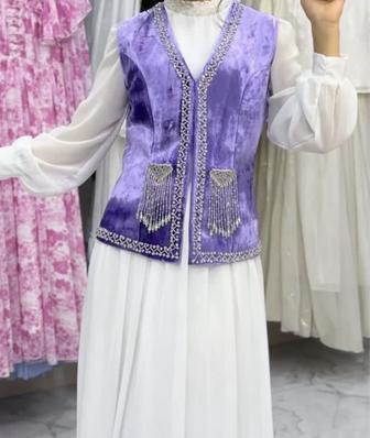 Продам кажекей ( камзол) и платье под ней