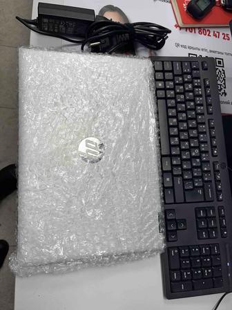 Срочно продается ноутбук HP core i3-10 G1 Ram 8 gb SSD 512 gb сенсорный экр