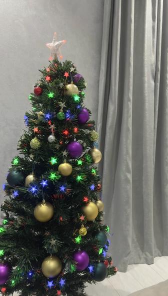 Продам елку в отличном состоянии 1,5 см