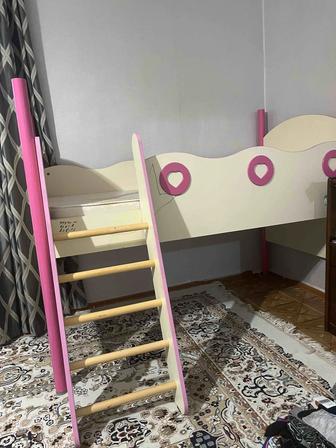 Продам кроватку для принцессы