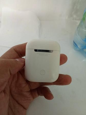 Продам airpodsы оригинал