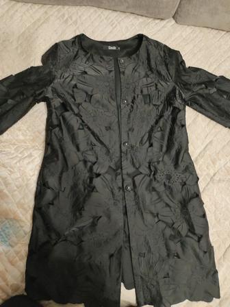 Женская демисезонная пальто,( костюм)