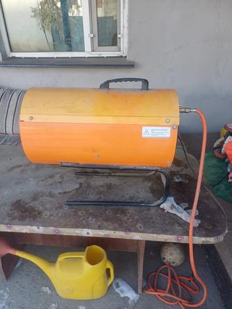 Продам тепловую пушку газовую