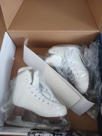 Коньки для фигурного катания