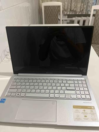 ASUS VivoBook X15