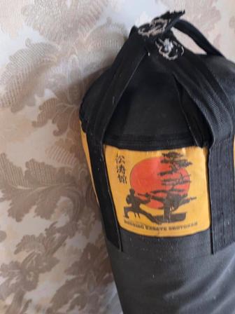 Продам спортивную грушу