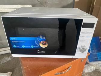 Продается микроволновка Midea AM720C4E-W