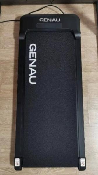 Продается беговая дорожка Genau