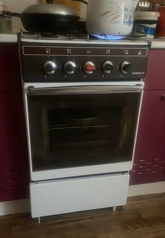 Продам газовую плиту