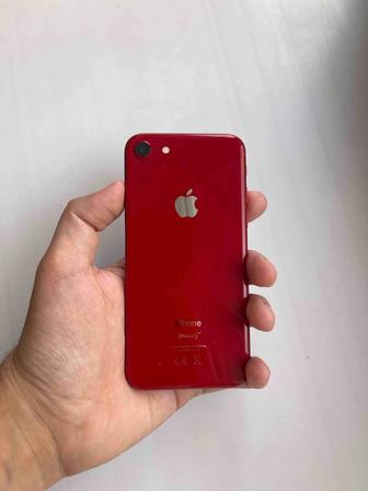iPhone 8/64Gb Red - В отличном состоянии