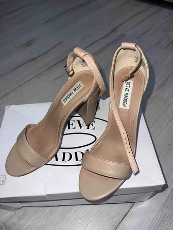 Кожаные босоножки Steve Madden