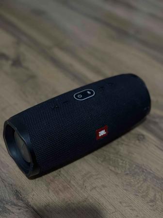 Беспроводная колонка JBL Charge 4