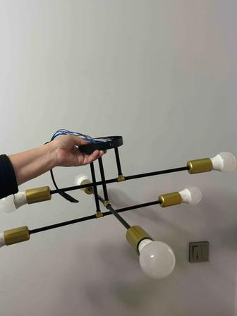 Люстра в хорошем состоянии